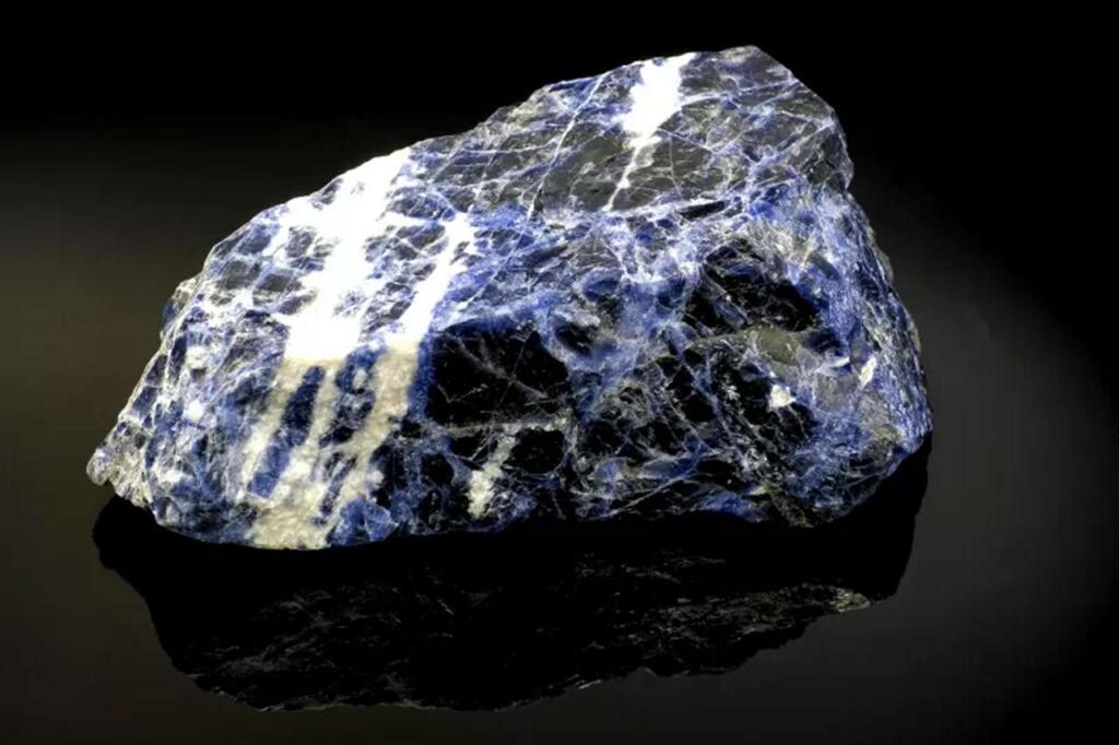 Sagittarius Sodalite Birthstone Meaning Sagittarius Birthstone Names And Meanings – Sagittarius Birthstone Names And Meanings – Find the various ways you can incorporate Sagittarius birthstones into your daily life for insight, balance, and healing.